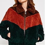 Urban_Outfitters_2820429.jpg