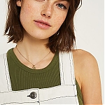 Urban_Outfitters_288029.jpg