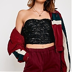 Urban_Outfitters_2823029.jpg